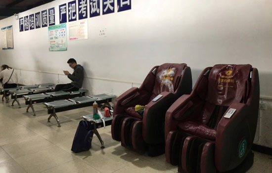 JP1000按摩椅是不是进口按摩椅？